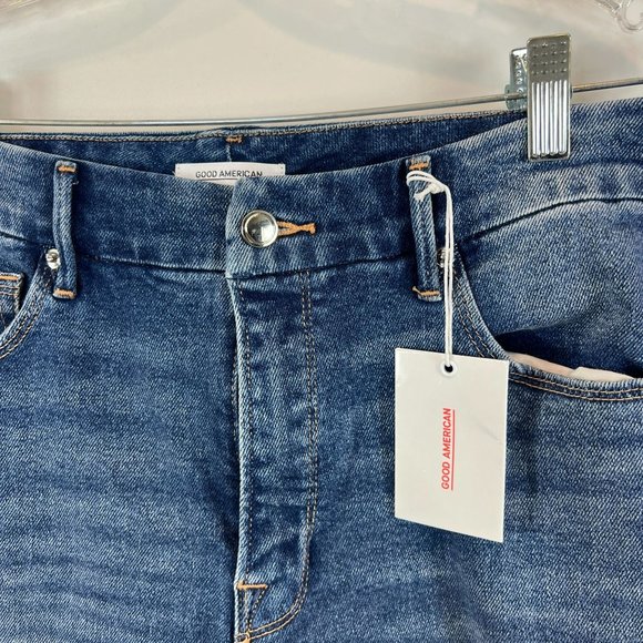 NWT Good American Good Curve Denim Jeans Flared Medium Wash Size 14/32 - Picture 4 of 11